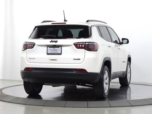 Used 2021 Jeep Compass Latitude w/ Sun and Sound Group AWD/4WD image 9