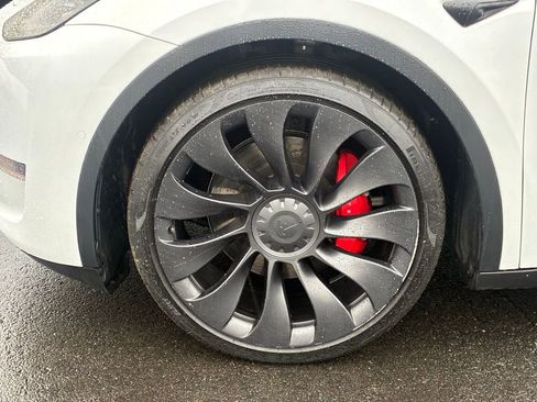 Used 2022 Tesla Model Y Performance image 45