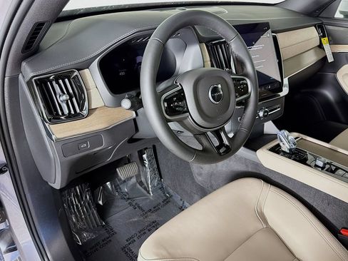 New 2026 Volvo XC90 B6 Plus w/ Protection Package Premier AWD/4WD image 9