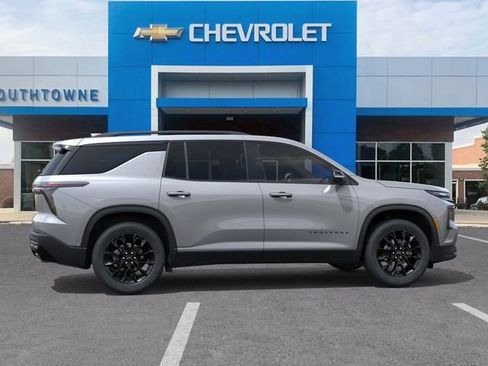 New 2026 Chevrolet Traverse LT w/ Midnight/Sport Edition FWD image 5