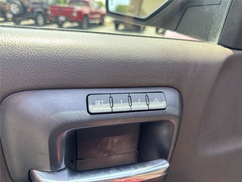 Used 2018 GMC Sierra 1500 SLT AWD/4WD image 16