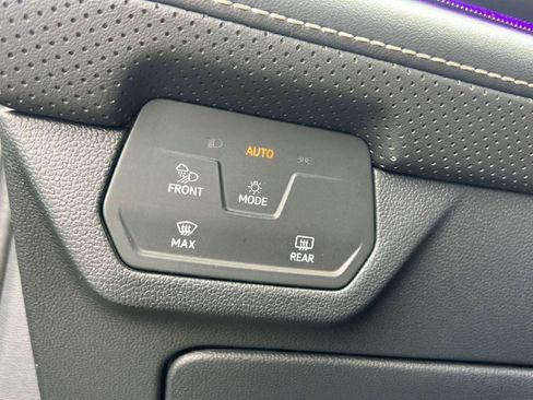 Used 2024 Volkswagen Atlas SEL Premium R-Line AWD/4WD image 30