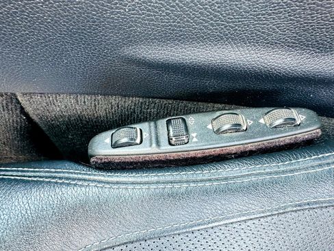 Used 2014 Mercedes-Benz E 350 Coupe image 25