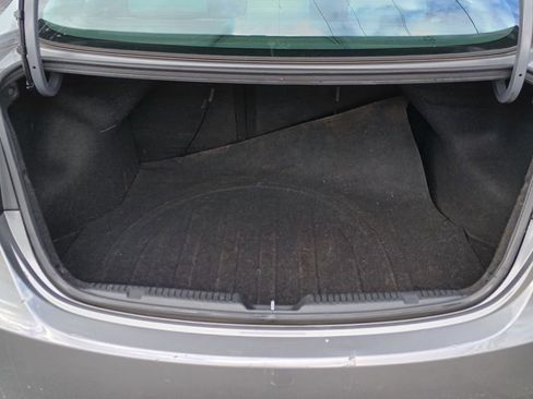 Used 2013 Hyundai Elantra GLS image 17