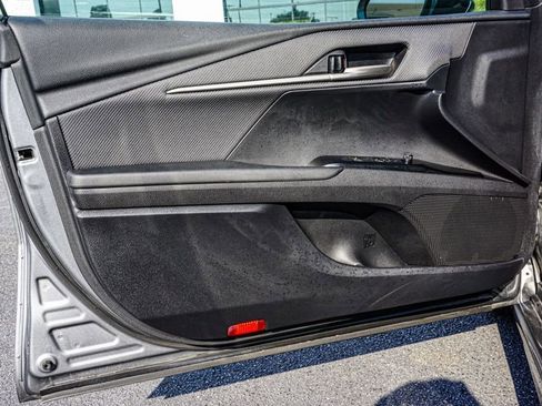 Used 2025 Toyota Camry SE image 42