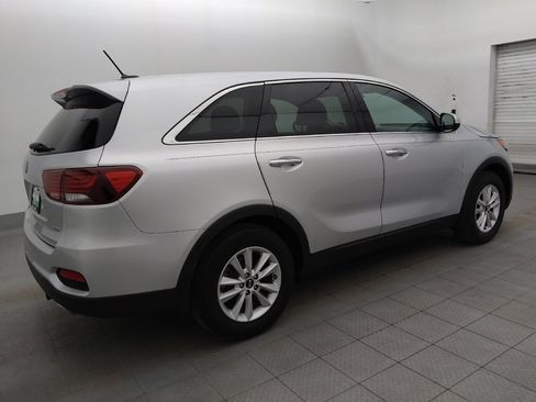 Used 2019 Kia Sorento FWD image 10