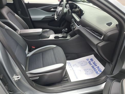 Certified 2024 Buick Envista Preferred FWD image 25
