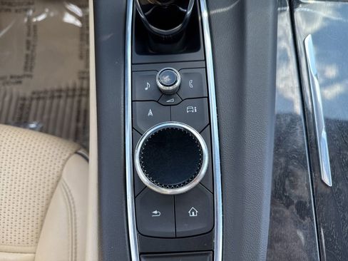 Used 2021 Cadillac Escalade Premium Luxury w/ Performance Package image 35