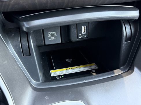 Used 2018 Honda Accord Touring image 24