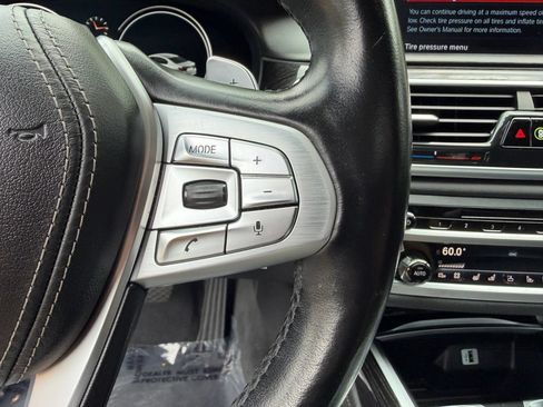 Used 2018 BMW 750i RWD image 27
