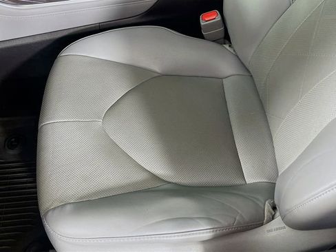 Used 2021 Toyota Highlander Platinum AWD/4WD image 21