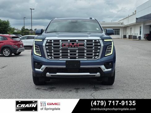 Used 2025 GMC Yukon Denali AWD/4WD image 2