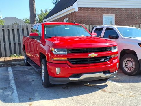 Used 2017 Chevrolet Silverado 1500 LT w/ All Star Edition AWD/4WD image 3