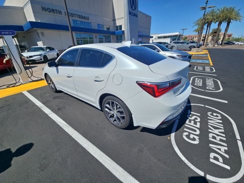 Used 2019 Acura ILX FWD image 4