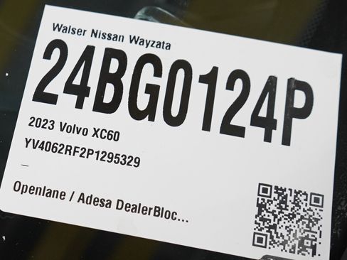 Used 2023 Volvo XC60 B6 Ultimate AWD/4WD image 33