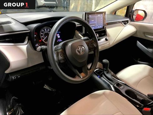 Used 2021 Toyota Corolla LE image 17