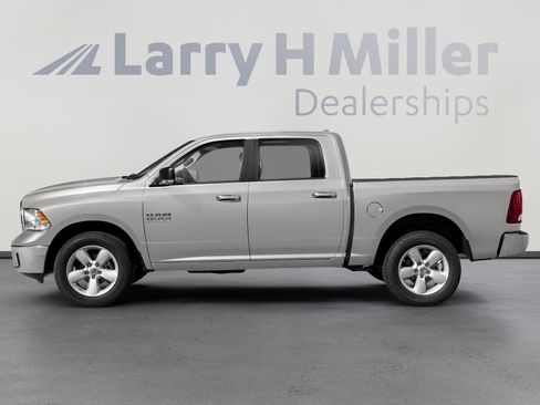 Used 2019 RAM 1500 Big Horn image 3
