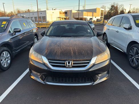 Used 2015 Honda Accord Sport image 2