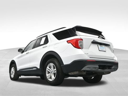 Used 2023 Ford Explorer XLT w/ Equipment Group 202A AWD/4WD image 36