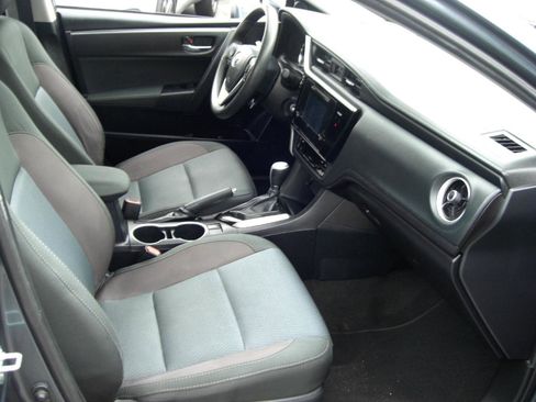 Used 2017 Toyota Corolla LE FWD image 12