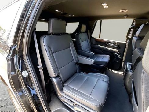 Used 2025 GMC Yukon Denali AWD/4WD image 17