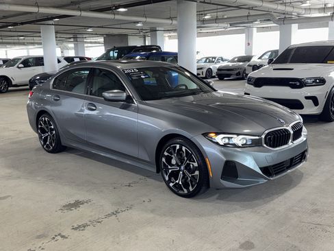 Used 2025 BMW 330i Sedan RWD image 2