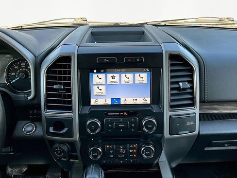 Used 2018 Ford F150 Lariat w/ Equipment Group 501A Mid image 10