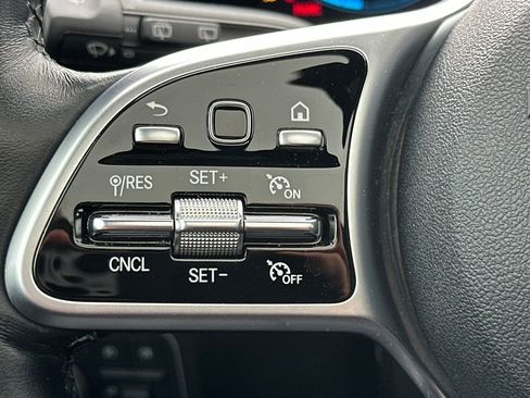 Used 2023 Mercedes-Benz GLB 250 4MATIC image 20