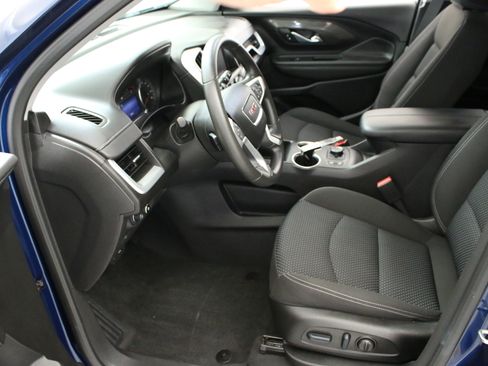 Used 2023 GMC Terrain SLE w/ Driver Convenience Package FWD image 24