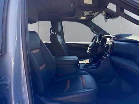 Used 2025 GMC Sierra 1500 AT4 w/ AT4 Preferred Package AWD/4WD image 17
