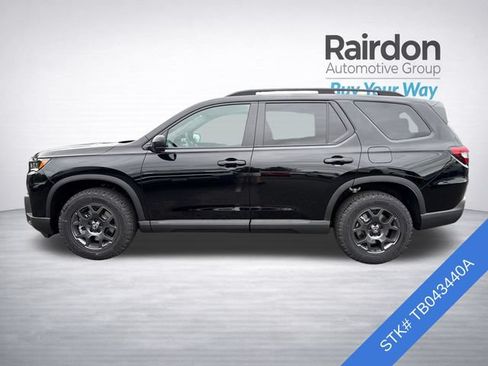 Used 2026 Honda Pilot TrailSport image 4