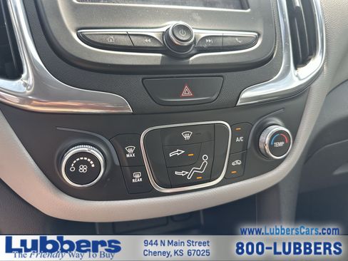 Used 2020 Chevrolet Equinox LS AWD/4WD image 17
