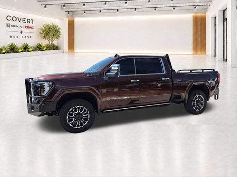 Used 2024 GMC Sierra 2500 Denali Ultimate AWD/4WD image 5