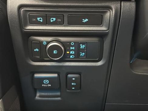 Used 2022 Ford F150 Lariat w/ Equipment Group 502A High image 34