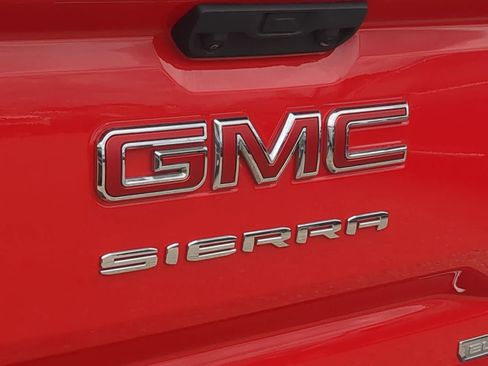 Used 2024 GMC Sierra 1500 Elevation w/ X31 Off-Road Package AWD/4WD image 13