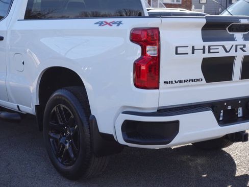 Used 2024 Chevrolet Silverado 1500 Custom w/ Rally Edition AWD/4WD image 10