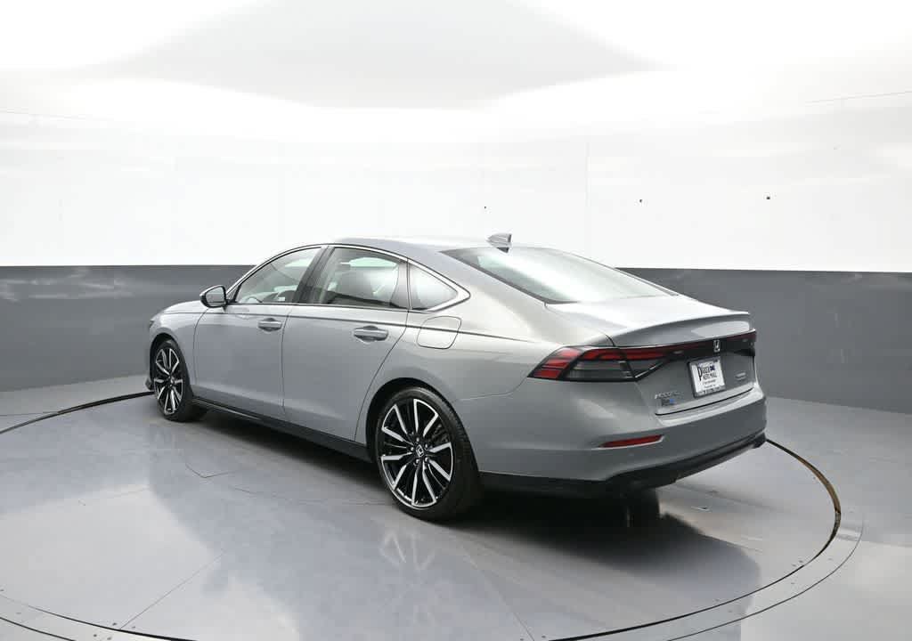 Used 2023 Honda Accord Touring image 11