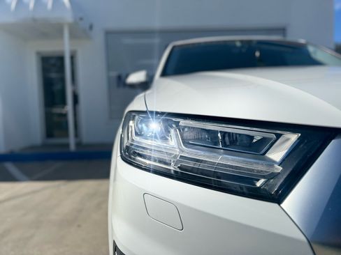 Used 2018 Audi Q7 3.0T Premium Plus w/ Premium Plus Package image 16