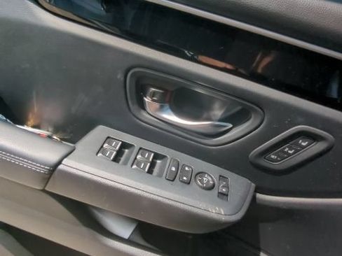 Used 2025 Honda Pilot EX-L image 45