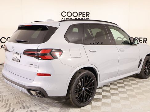 New 2026 BMW X5 xDrive40i w/ M Sport Package AWD/4WD image 21