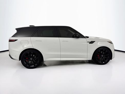 Used 2025 Land Rover Range Rover Sport Dynamic SE AWD/4WD image 4