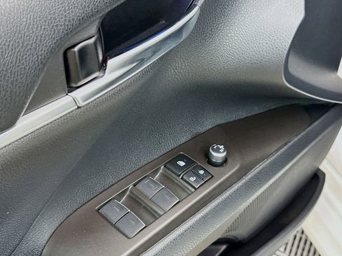 Used 2022 Toyota Camry XLE w/ Navigation Upgrade Package image 18