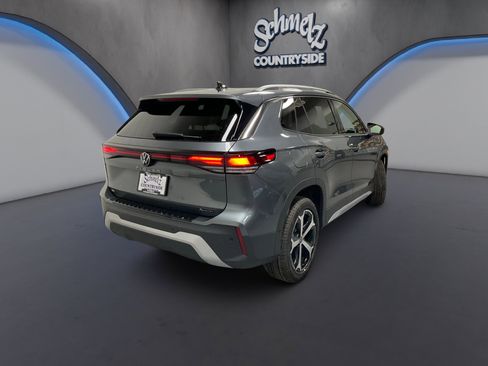 New 2026 Volkswagen Tiguan SE image 8