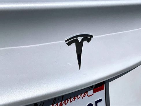 Used 2023 Tesla Model 3 Standard Range RWD image 30