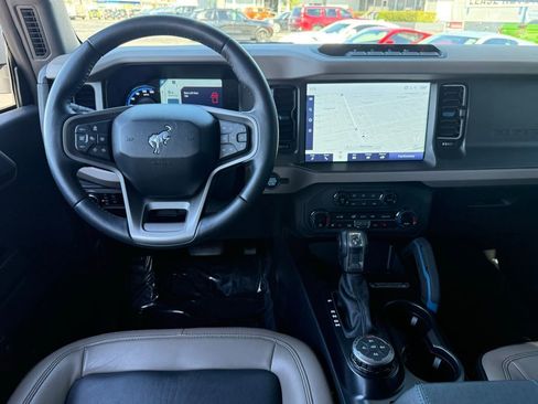 Used 2024 Ford Bronco Wildtrak image 39