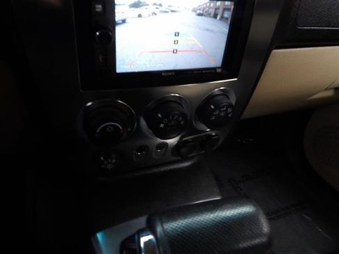 Used 2006 HUMMER H3 w/ Chrome Appearance Package image 29