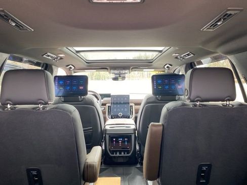 Used 2025 GMC Yukon Denali Ultimate AWD/4WD image 35