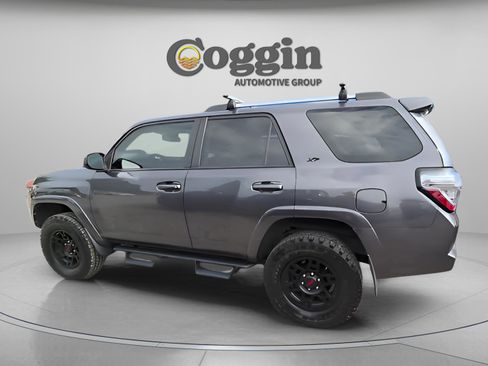 Used 2021 Toyota 4Runner SR5 image 4
