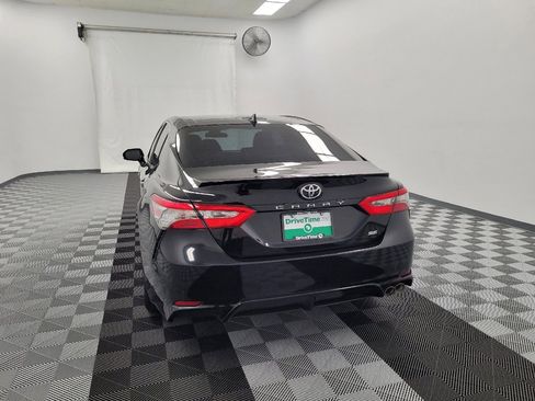Used 2019 Toyota Camry SE FWD image 6