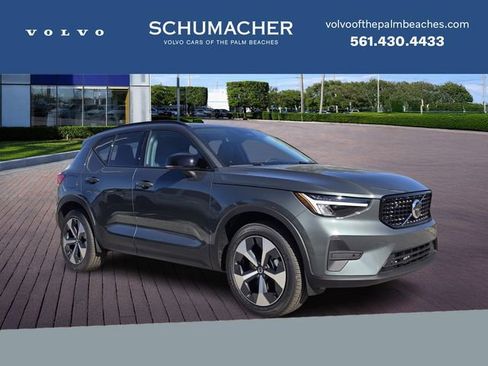 New 2026 Volvo XC40 B5 Core image 1